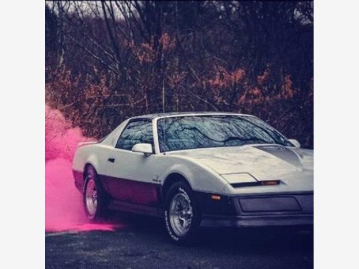 Thumbnail Photo undefined for 1983 Pontiac Firebird